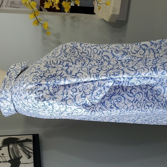 Kim Roger's button-down casual blouse blue and white print. Large, cotto… - Picture 5 of 7